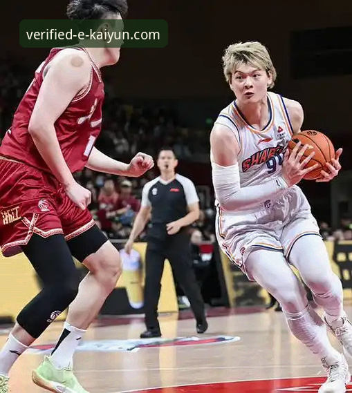 开云体育app最新版下载 揭秘上海男篮12连胜背后的战术革新与数据支撑